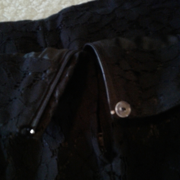 🌺 Black Lace H&M Fully Lined Lace Skirt - Picture 9 of 11